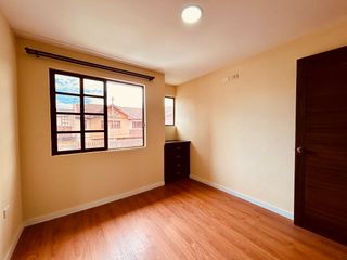 Foto 9 de Casa de venta 5 dormitorios en Cuenca Ecuador