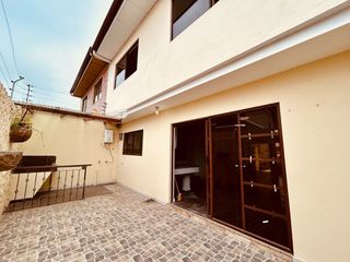 Foto 18 de Casa de venta 5 dormitorios en Cuenca Ecuador
