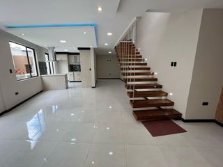 Foto 1 de Venta de Casa por estrenar- ubicado en Ricaurte
