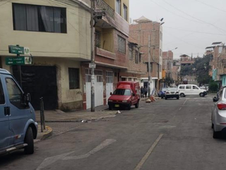 Foto 7 de Venta de Casa Como Terreno en Cercado de Lima
