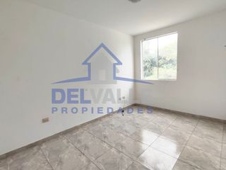 Foto 4 de ALQUILER DE BONITA CASA EN URB. MONTEVERDE-CASTILLA