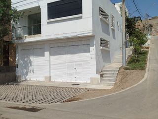 Foto 1 de Ocasion Casa 2 Pisos En Esquina, En Avenida