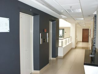 Foto 9 de Renta - Arriendo - Oficina - Amoblada - Batán Alto - Norte - Quito