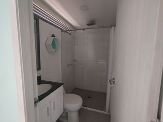 Foto 4 de SE ALQUILA APARTAESTUDIO EN GRAN LIMONAR