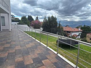 Foto 3 de Casa en alquiler 4 Dormitorios Sector Rancho San Francisco Cumbayá Quito - Ecuador