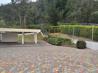 Foto 20 de Casa en alquiler 4 Dormitorios Sector Rancho San Francisco Cumbayá Quito - Ecuador