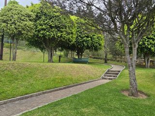 Foto 21 de Casa en alquiler 4 Dormitorios Sector Rancho San Francisco Cumbayá Quito - Ecuador
