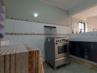 Foto 8 de VENTA DE CASA TRES PISOS EN ICA