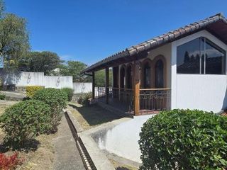 Foto 2 de Casa en alquiler 3 Dormitorios Tumbaco Quito Ecuador