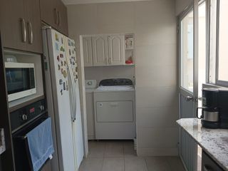 Foto 19 de En Venta Casa Jardines de Carcelén, frente a Yambal