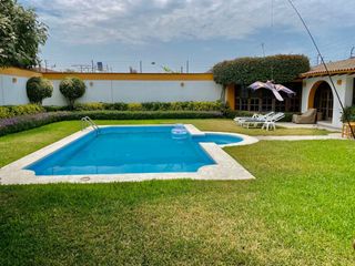 Foto 43 de VENDO Preciosa Casa de Campo entre Lurín y Pachacamac 1000mts.  c/ Piscina y Jardines.