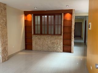 Foto 1 de Alquiler Departamento En Segundo Piso - Urb. Villareal
