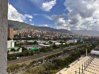 Foto 8 de Alquiler de Amoblado en Poblado con Piscina - Coworking - gym y vista a toda la ciudad