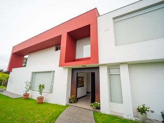 Foto 4 de Casa Lujosa independiente de 4 Habitaciones Sector Playa Chica