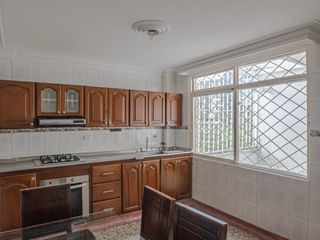 Foto 34 de Se vende propiedad dos en uno, apartamento más aparta estudio cerca a Unicentro.