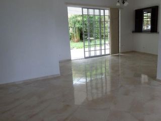 Foto 4 de Se Vende o Permuta Casa en Conjunto Cerrado – Los Pomos, Norte de Armenia