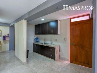 Foto 26 de CASA AMPLIA EN ESQUINA CERCA A AV. HUMBOLDT-EN VENTA- TACNA