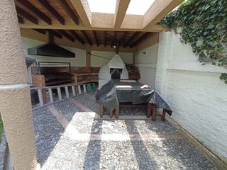Foto 6 de Casa en Venta 464 m² Miravalle Dos, Terreno de 780 m² 3 Parqueaderos