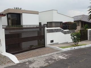 Foto 26 de Casa en Venta 464 m² Miravalle Dos, Terreno de 780 m² 3 Parqueaderos