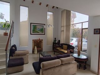 Foto 4 de Exclusiva Casa Campestre en Cajicá - Elegancia y Confort en un Entorno Natural