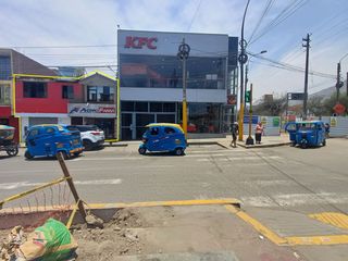 Foto 4 de casa comercial en comas Belaunde