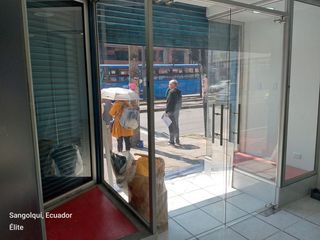 Foto 3 de Local Esquinero de Arriendo en Sur de Quito, La Magdalena
