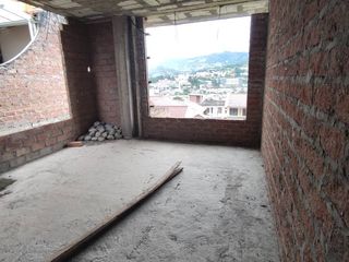 Foto 6 de Vendo casa rentera en obra gris en Barrio Lojana de Turismo