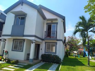 Foto 1 de Casa en Venta  Urb Marina D'or Park, La Aurora, Las Lojas, Vìa Samborondon, Daule
