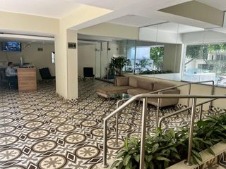 Foto 25 de Hermoso Dpto. Con Finos Acabados Y Linda Vista Al Mar Desde El Balcón. Edificio Moderno