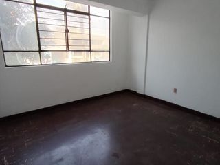 Foto 1 de Venta De Departamento En Av. Manco Capac La Victoria