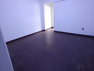 Foto 3 de Venta De Departamento En Av. Manco Capac La Victoria