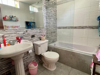 Foto 20 de VENDO LINDA CASA REMODELADA EN LA AURORA AMPLIA Y CON GRAN TERRAZA Y JARDÍN