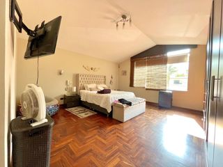Foto 22 de VENDO LINDA CASA REMODELADA EN LA AURORA AMPLIA Y CON GRAN TERRAZA Y JARDÍN