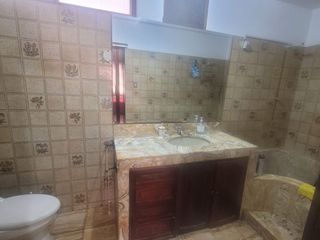 Foto 30 de San Borja - Vendo Bonita Casa 2 Pisos