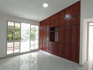 Foto 12 de Casa para uso comercial. barrio el Ingenio. Sur de Cali.