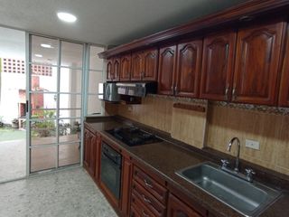 Foto 8 de Casa para uso comercial. barrio el Ingenio. Sur de Cali.