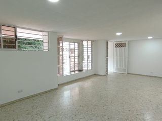 Foto 5 de Casa para uso comercial. barrio el Ingenio. Sur de Cali.