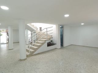 Foto 3 de Casa para uso comercial. barrio el Ingenio. Sur de Cali.
