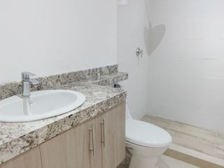 Foto 9 de C319 - Venta Casa en Los Ceibos - remodelada - Guayaquil