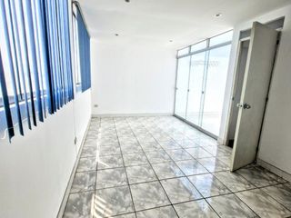 Foto 5 de SE VENDE AMPLIO DUPLEX AMOBLADO EN CONDOMINIO EN COMAS