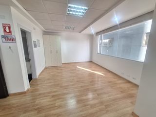 Foto 3 de OPORTUNIDAD ARRIENDO LINDA OFICINA DE 88M2 REPUBLICA DEL SALVADOR