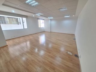 Foto 5 de OPORTUNIDAD ARRIENDO LINDA OFICINA DE 88M2 REPUBLICA DEL SALVADOR