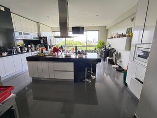 Foto 3 de OCASION: VENTA DE TRIPLE EN SAN ISIDRO, MUY BIEN UBICADO…