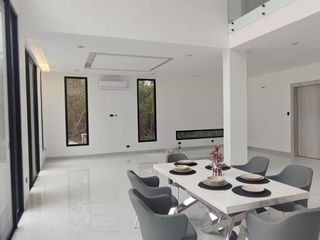 Foto 4 de C290 - Venta Casa en Lago de Capeira Moderna por Estrenar - Guayaquil