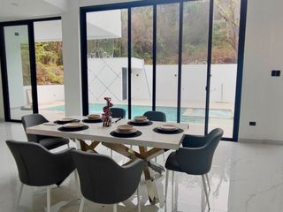 Foto 6 de C290 - Venta Casa en Lago de Capeira Moderna por Estrenar - Guayaquil
