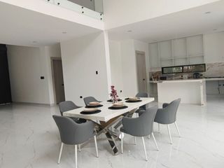 Foto 7 de C290 - Venta Casa en Lago de Capeira Moderna por Estrenar - Guayaquil