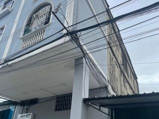 Foto 6 de E14 - Venta Edificio Rentero Centro Guayaquil con 6 suites y 3 departamentos Rentando 2.250 mensuales -