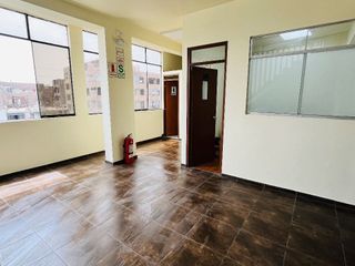 Foto 2 de CASA EN VENTA EN LA AV. QUILCA Y OMICRON EN EL CALLAO