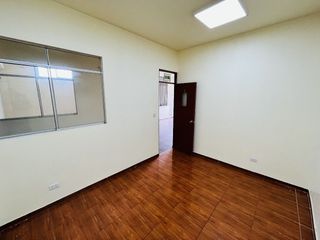 Foto 5 de CASA EN VENTA EN LA AV. QUILCA Y OMICRON EN EL CALLAO