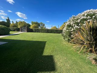 Foto 5 de SE VENDE AMPLIA CASA - PERFECTA PARA QUIENES BUSCAN EXCLUSIVIDAD